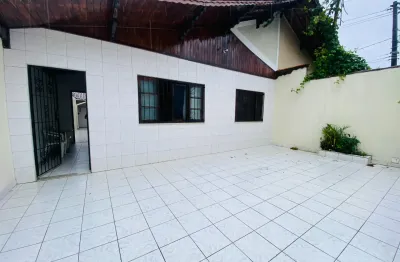 Oportunidade! casa no caiçara a 100m da praia – 2 dorms (1 suíte), quintal e churrasqueira – r$365 mil