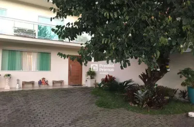 Casa com 3 dormitórios à venda, 204 m² por r$ 900.000,00 - cascatinha - nova friburgo/rj