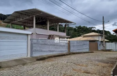 Casa bem novinha, com 2 dormitórios à venda, 114 m² por r$ 580.000 - amparo - nova friburgo/rj