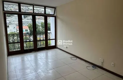 Apartamento à Venda no Centro de Nova Friburgo/RJ - em frente à Prefeitura! Andar alto!