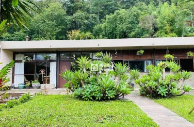 Casa de 03 quartos à venda em braunes, nova friburgo