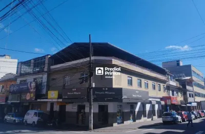Prédio à venda na principal rua do bairro Olaria – excelente ponto comercial e residencial!