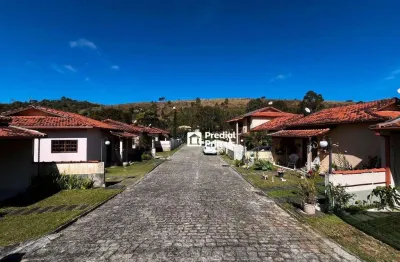 Casa Charmosa em Condomínio Fechado no Campo do Coelho – Rua Tranquila e Vista para a Natureza!