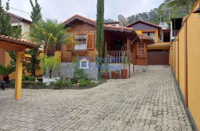 Casa linear com 2 dormitórios à venda, 116 m² por r$ 640.000 - jardim califórnia - nova friburgo/rj