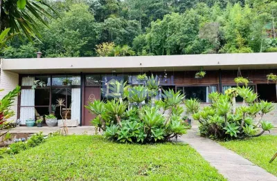 Casa com 3 quartos à venda na Rua Joaquim Pereira de Faria, 140, Braunes, Nova Friburgo