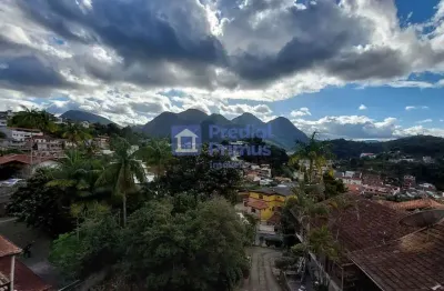 Casa em bairro nobre, com 2 dormitórios à venda, 165 m² por r$ 650.000 - braunes - nova friburgo/rj