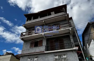 Casa com 3 quartos à venda na travessa santa rita de cássia, vila guarani, nova friburgo, 217 m2 por r$ 850.000