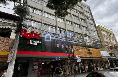 Apartamento com 3 quartos à venda na avenida alberto braune, 167, centro, nova friburgo, 150 m2 por r$ 660.000