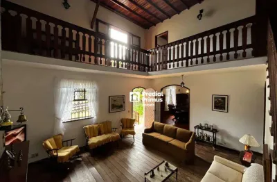 Casa Exclusiva no Sans Souci (Braunes) | 4 Quartos | Terreno 730m² | Rua Sem Saída