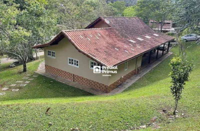 Imóvel com Área Verde e Localização Reservada Próximo ao Centro do Bairro por R$ 820.000 - Mury - Nova Friburgo/RJ