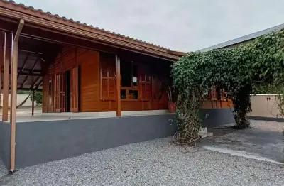 Casa para venda em imbituba, arroio, 3 dormitórios, 1 suíte, 1 banheiro, 3 vagas