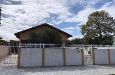 Casa para venda em imbituba, centro, 2 dormitórios, 2 banheiros, 1 vaga