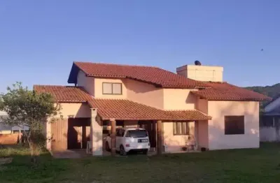 Casa para venda em imbituba, vila nova, 3 dormitórios, 1 suíte, 2 banheiros, 1 vaga