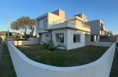 Casa para venda em garopaba, pedra branca, 3 dormitórios, 3 suítes, 4 banheiros, 1 vaga