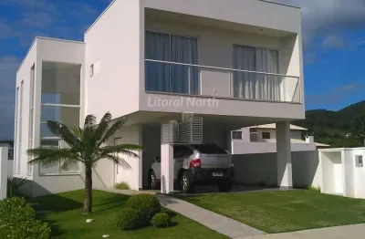 Casa a venda no condomínio caledônia private village