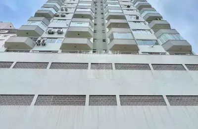 Apartamento com metragem ampla a venda no centro de itajaí