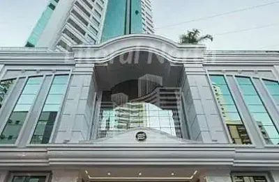 Apartamento de alto padrão no centro de balneário camboriú.