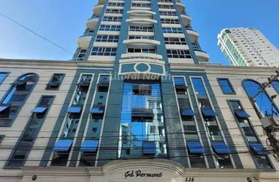 Apartamento de alto padrão com mezanino no centro de balneário camboriú.