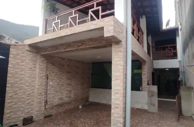 Sobrado no jardim casa branca pertinho da rodovia não tem chentes à 5 minutos de carro até o centro da cidade ótima localização proprietário aceita carro até 50.000 mil