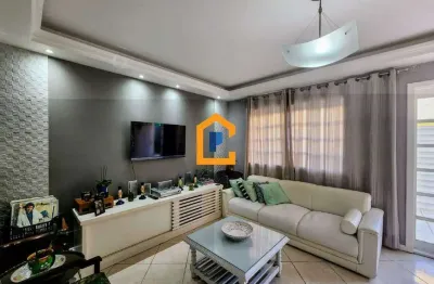 Casa triplex com vista para montanha em condomínio, vargem pequena - rio de janeiro / rj