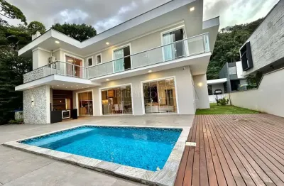 Casa em condomínio fechado com 3 quartos à venda no América, Joinville 