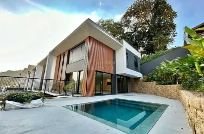 Casa com 3 quartos à venda no América, Joinville 