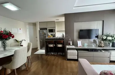 Apartamento mobiliado com suíte mais dois quartos no bom retiro