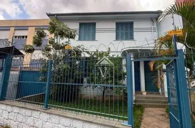 Casa com 2 dormitórios para alugar, 430 m² por R$ 7.872,00/mês - Floresta - Porto Alegre/RS