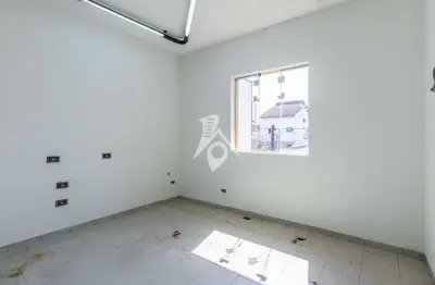 Casa com 2 quartos para alugar na Rua Jaboticabal, 398, Vila Bertioga, São Paulo