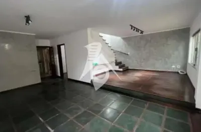 Casa com 3 quartos à venda na Rua Rogério Giorgi, 711, Vila Carrão, São Paulo