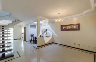 Casa com 3 quartos para alugar na Rua Luiza Canero, 436, Vila Canero, São Paulo