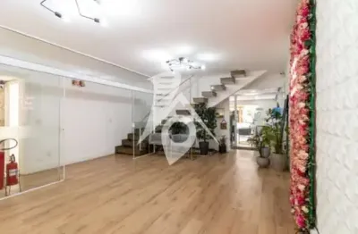 Casa comercial para alugar na Rua Rosa das Neves, 99, Vila Regente Feijó, São Paulo