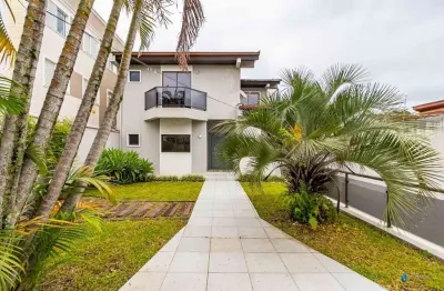 Casa em condomínio fechado com 3 quartos para alugar na Rua José Mário de Oliveira, 691, Bacacheri, Curitiba por R$ 8.500