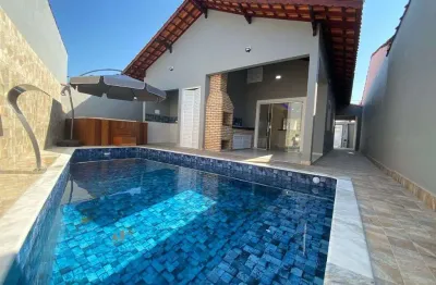 Casa a 50 metros da praia de mongaguá, com piscina e spa