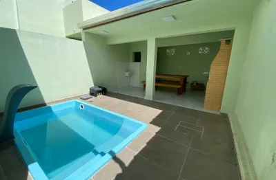 Casa com piscina e churrasqueira na praia de mongaguá! agende sua visita!