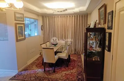 Apartamento na quadra do mar , centro, balneário camboriú - sc