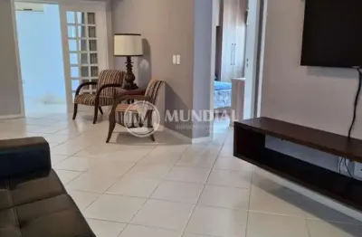 No centro com sacada com churrasqueira, centro, balneário camboriú - sc