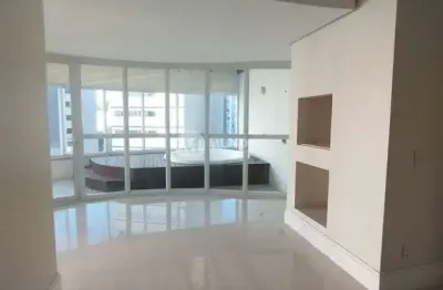 Apartamento diferenciado na quadra do mar, centro, balneário camboriú - sc