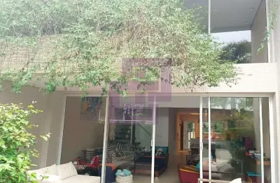 Belissima casa em condominio fechado na praia do pernambuco !!!!