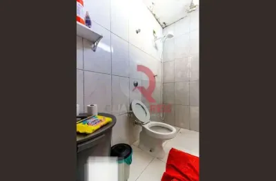 Imóveis antigos ou terreno de 12x26 para venda próximo ao metrô tucuruvi!  são dois imóveis no mesmo terreno com 2 dormitórios cada, próximo de todos os comércios da região. agende sua visita!