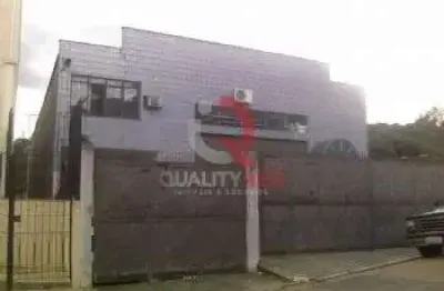 Galpão para venda na vila amália próximo de todos os comércios e principais vias da região. imóvel possui 4 pavimentos, com 200m2 de escritórios, cozinha, vestiário, alojamento, doca para carga e desc