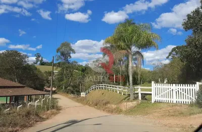Linda chácara a venda em pedra bela próximo de bragança paulista 250m² útil , 2.400m² de terreno ,6 dormitórios, 2 banheiros por r$690.000 - venda oportunidade para construir pousadas, ou morado própr