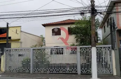 Oportunidade! são (dois)  sobrados geminado com 142 m² e cômodos amplos, 4 vagas de garagem, pode ser comercializado independente ou os (dois) juntos. totalizando 4 dormitórios, 4 banheiros, 8 vagas d