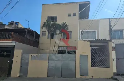 Galpão para venda  com varios compartimentos,  2 entradas independentes,  ótima oportunidade de negócio.  este galpão comercial de 870 m² é uma excelente oportunidade para investimento ou uso próprio.