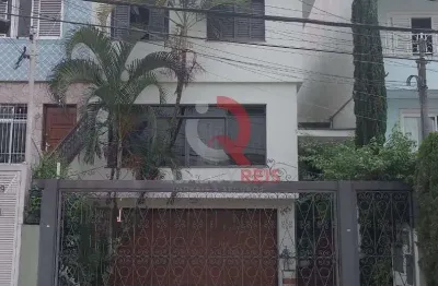 Sobrado à venda na vila guilherme- sp! são 3 dormitórios amplos, sendo 1 suíte com closet e varanda, 3 banheiros, 5 vagas de garagem, sendo 3 cobertas e 2 externas, sala 2 ambientes e quintal com área