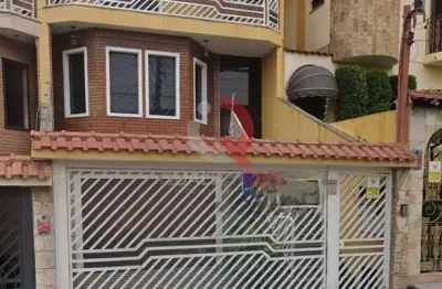 Sobrado de alto padrão para venda no bairro vila guilherme- sp  metragem de área construída 208m²; - 3 quartos, sendo 1 suíte (varanda com hidromassagem) todos com móveis planejados e piso frio; - coz