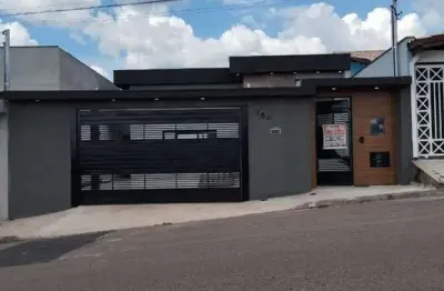 Casa à venda em bragança paulista, jardim vista alegre, com 3 quartos, com 154 m²