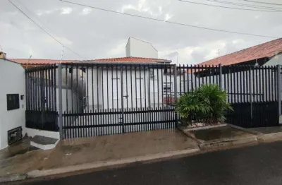 Casa à venda em bragança paulista, residencial das ilhas, com 3 quartos, com 160 m²
