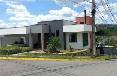Casa à venda em bragança paulista, condomínio villa real de bragança, com 3 suítes, com 380 m²