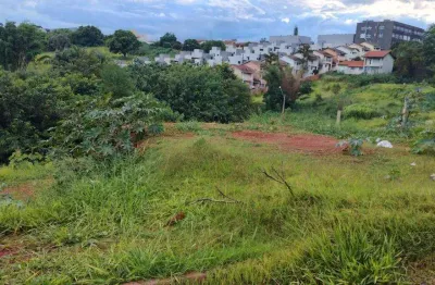Terreno à venda em bragança paulista, loteamento villagio sant'angelo, com 300 m²